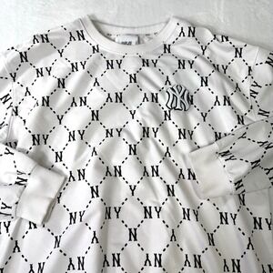 Vintage New York‎ Yankees Crewneck Sweatshirt Size XL 90s MLB AOP Embroidered